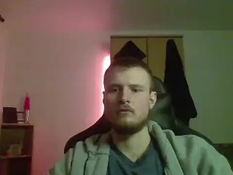 Snapshot of hardgun_ chatting on 12/03/24, 06:28 hardgun  online show from 12/03/24, 06:28