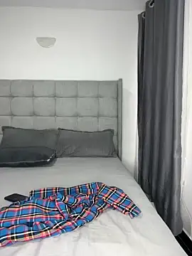 prettiepearl online show from 09/23/25, 05:54