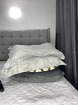 prettiepearl online show from 02/09/26, 01:42