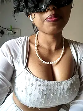 sandy naughty online show from 11/20/25, 10:04