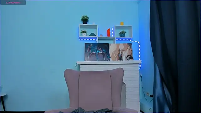 Snapshot of Crow_Diam0nd chatting on 01/20/25, 06:53 Crow Diam0nd online show from 01/20/25, 06:53