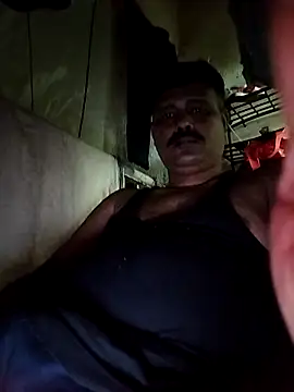 Snapshot of Vinay-kumar89 chatting on 11/22/25, 04:39 Vinay-kumar89 online show from 11/22/25, 04:39