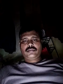 Snapshot of Vinay-kumar89 chatting on 12/17/25, 06:36 Vinay-kumar89 online show from 12/17/25, 06:36