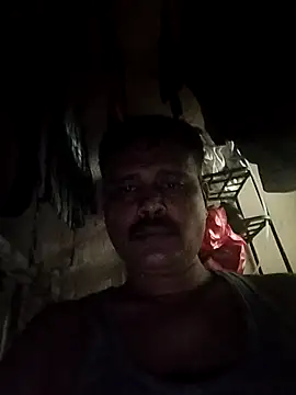 Snapshot of Vinay-kumar89 chatting on 12/22/25, 05:32 Vinay-kumar89 online show from 12/22/25, 05:32