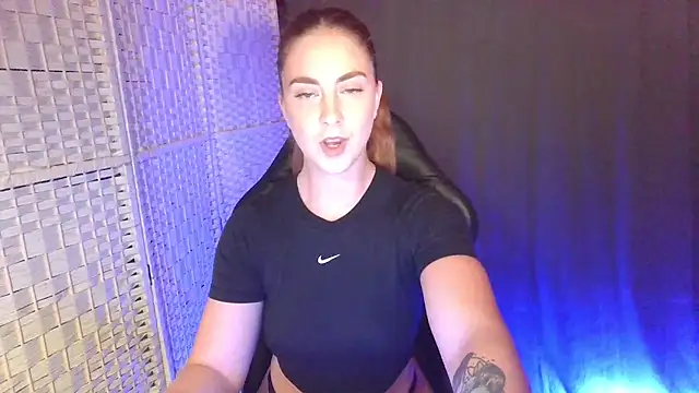 KayleyxEmily online show from 11/03/25, 09:05