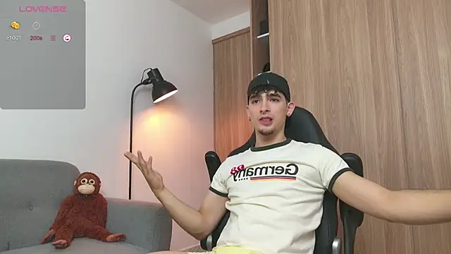 zenn rush1 online show from 02/08/25, 01:01