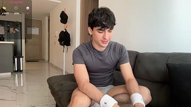 zenn rush1 online show from 10/02/25, 01:40