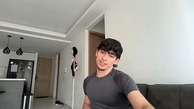 zenn rush1 online show from 11/20/25, 02:17