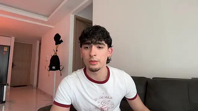 zenn rush1 online show from 03/18/26, 08:45