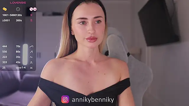 Snapshot of Coconutkittyy chatting on 02/17/25, 03:09 Coconutkittyy online show from 02/17/25, 03:09