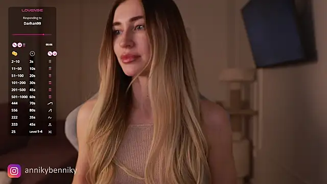 Snapshot of Coconutkittyy chatting on 03/17/25, 09:34 Coconutkittyy online show from 03/17/25, 09:34