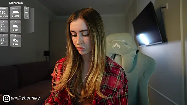 Snapshot of Coconutkittyy chatting on 11/06/25, 07:59 Coconutkittyy online show from 11/06/25, 07:59