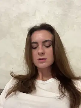 Snapshot of Miilania chatting on 01/04/25, 06:41 Miilania online show from 01/04/25, 06:41