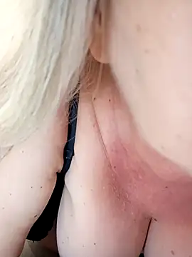 Snapshot of Lana_Luna1 chatting on 12/03/25, 09:46 Lana Luna1 online show from 12/03/25, 09:46