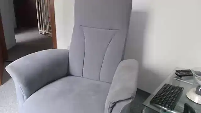 ak616263 online show from 11/04/25, 12:48