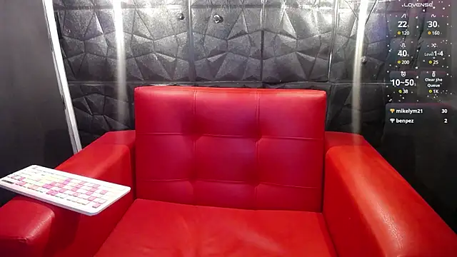 Snapshot of banyolet_stg chatting on 12/09/24, 05:08 banyolet stg online show from 12/09/24, 05:08