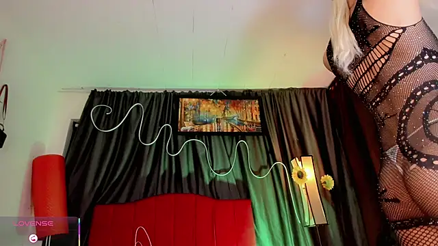 Gabyqueen70 online show from 03/06/26, 03:03