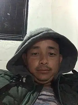 isacalejandroo online show from 01/04/25, 01:52