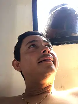 isacalejandroo online show from 02/09/25, 06:05