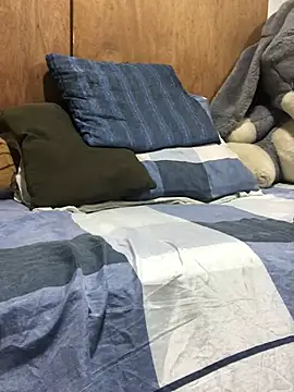 isacalejandroo online show from 03/19/25, 03:41