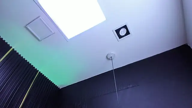 Snapshot of AndyBlake_ chatting on 03/05/25, 03:18 AndyBlake online show from 03/05/25, 03:18