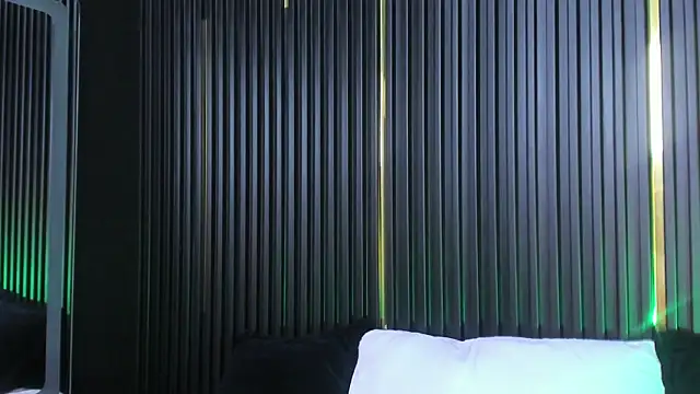 Snapshot of AndyBlake_ chatting on 03/20/25, 02:51 AndyBlake online show from 03/20/25, 02:51