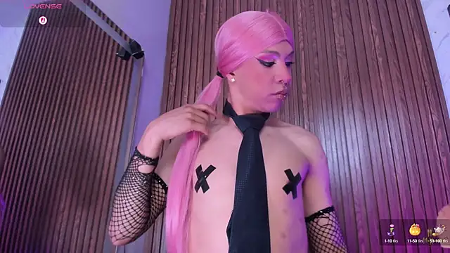 Snapshot of AndyBlake_ chatting on 09/10/25, 03:17 AndyBlake online show from 09/10/25, 03:17