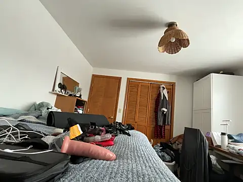 MissSwitch online show from 01/19/25, 02:49