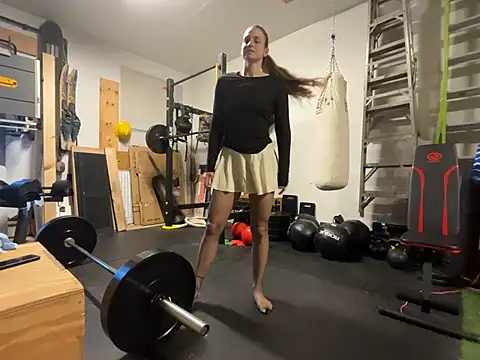 MissSwitch online show from 02/04/25, 01:16