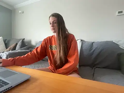 MissSwitch online show from 10/23/25, 01:21