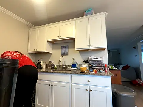 MissSwitch online show from 12/02/25, 02:23