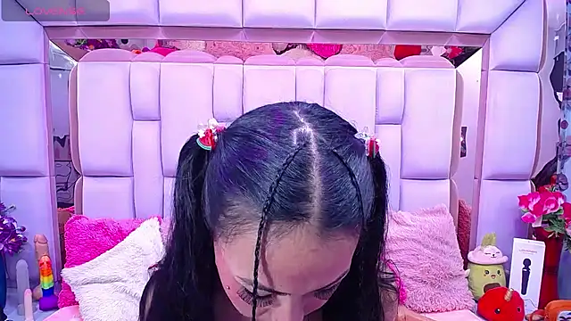 nathalia pink online show from 09/12/25, 07:36