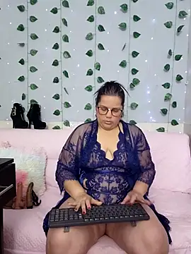 Snapshot of kiara_scottt chatting on 01/06/26, 09:02 kiara scottt online show from 01/06/26, 09:02