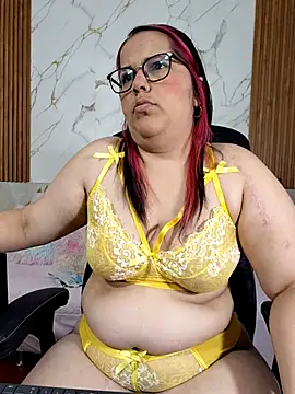 kiara scottt online show from 06/24/26, 08:35