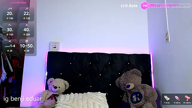 Snapshot of benji_hoter chatting on 07/21/26, 02:30 benji hoter online show from 07/21/26, 02:30