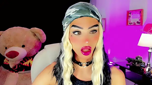 Snapshot of dollswit01 chatting on 01/25/25, 03:09 dollswit01 online show from 01/25/25, 03:09