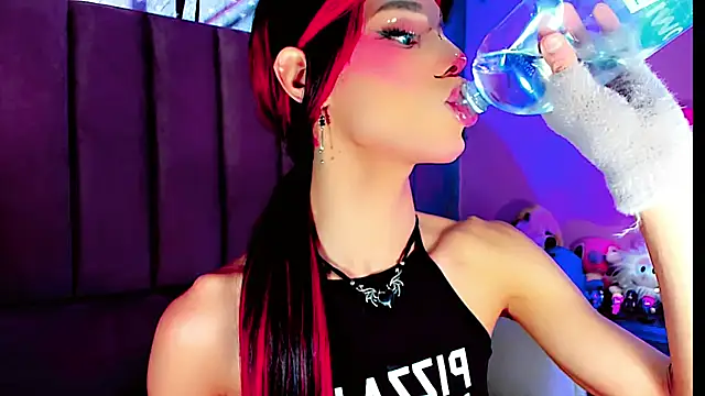 Snapshot of dollswit01 chatting on 09/12/25, 02:50 dollswit01 online show from 09/12/25, 02:50