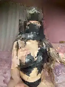 Snapshot of tia47 chatting on 10/07/25, 09:12 tia47 online show from 10/07/25, 09:12