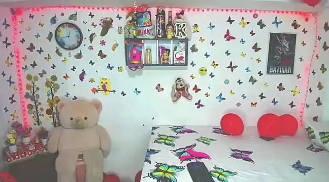 marianaoficial249701 online show from 02/25/25, 02:22