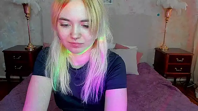 Snapshot of Iriska_mini chatting on 09/20/25, 07:20 Iriska mini online show from 09/20/25, 07:20