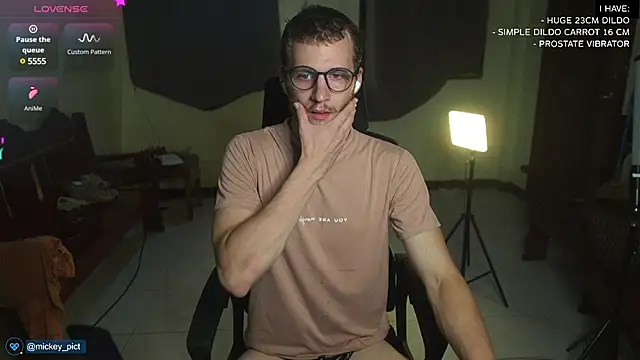 mickeypict online show from 12/11/24, 03:05