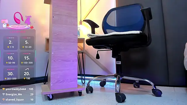 SophieHarris  online show from 03/13/25, 10:43