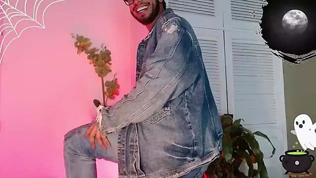 Snapshot of Colby_brown03 chatting on 10/01/25, 06:47 Colby brown03 online show from 10/01/25, 06:47