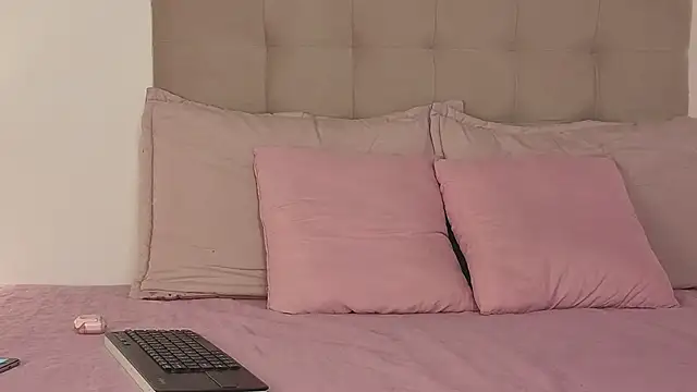 AnneGagner online show from 04/05/26, 07:44