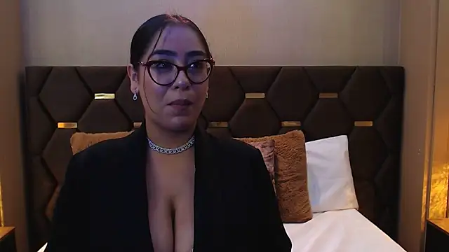 Snapshot of DevonPiers chatting on 01/08/25, 03:07 DevonPiers online show from 01/08/25, 03:07