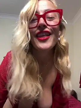 Snapshot of Lizy_Alala chatting on 01/14/25, 06:17 Lizy Alala online show from 01/14/25, 06:17