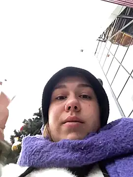 SuzieMurray online show from 12/25/24, 09:13