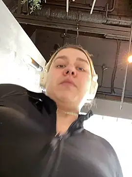 SuzieMurray online show from 03/19/25, 11:17