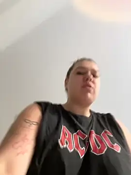 SuzieMurray online show from 09/27/25, 10:20