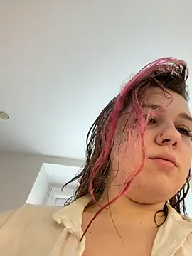 SuzieMurray online show from 10/04/25, 11:08